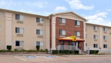 Super 8 by Wyndham Plano/Dallas Area in Plano, TX