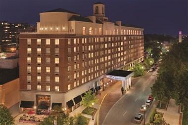 Hilton Orrington/Evanston in Evanston, IL