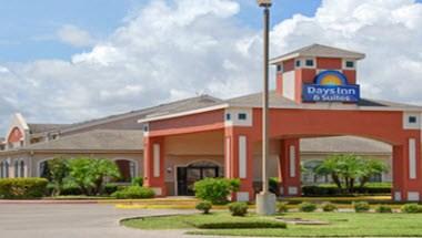 Days Inn & Suites by Wyndham Corpus Christi Central in Corpus Christi, TX