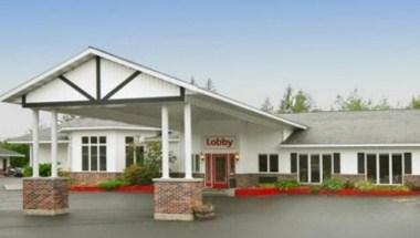 Econo Lodge Lakeshore in Manistique, MI