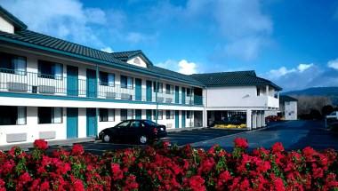 Coastside Inn in Half Moon Bay, CA