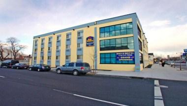 Best Western Plus Brooklyn Bay Hotel in Brooklyn, NY