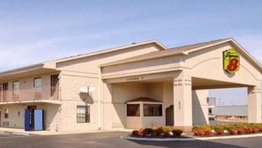 Super 8 by Wyndham Clarksville East in Clarksville, TN