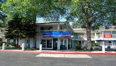 Motel 6 Oakland - Embarcadero in Oakland, CA