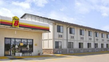 Super 8 by Wyndham Macomb in Macomb, IL