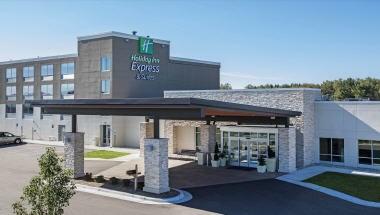 Holiday Inn Express & Suites Ludington in Ludington, MI