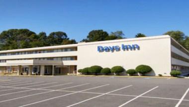 Days Inn by Wyndham Alexandria South in Alexandria, VA