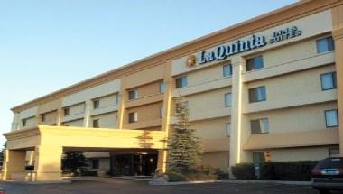 La Quinta Inn & Suites by Wyndham Chicago Gurnee in Gurnee, IL