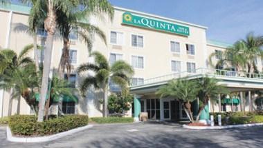 La Quinta Inn & Suites by Wyndham Sawgrass in Sunrise, FL