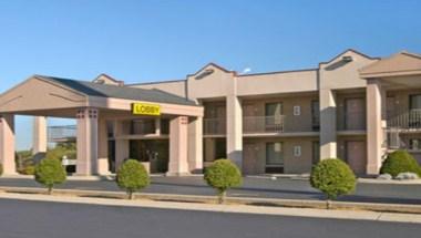 Super 8 by Wyndham Clarksville Northeast in Clarksville, TN