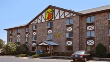 Super 8 by Wyndham Bridgeview/Chicago Area in Bridgeview, IL