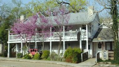 Shady Villa Hotel in Belton, TX