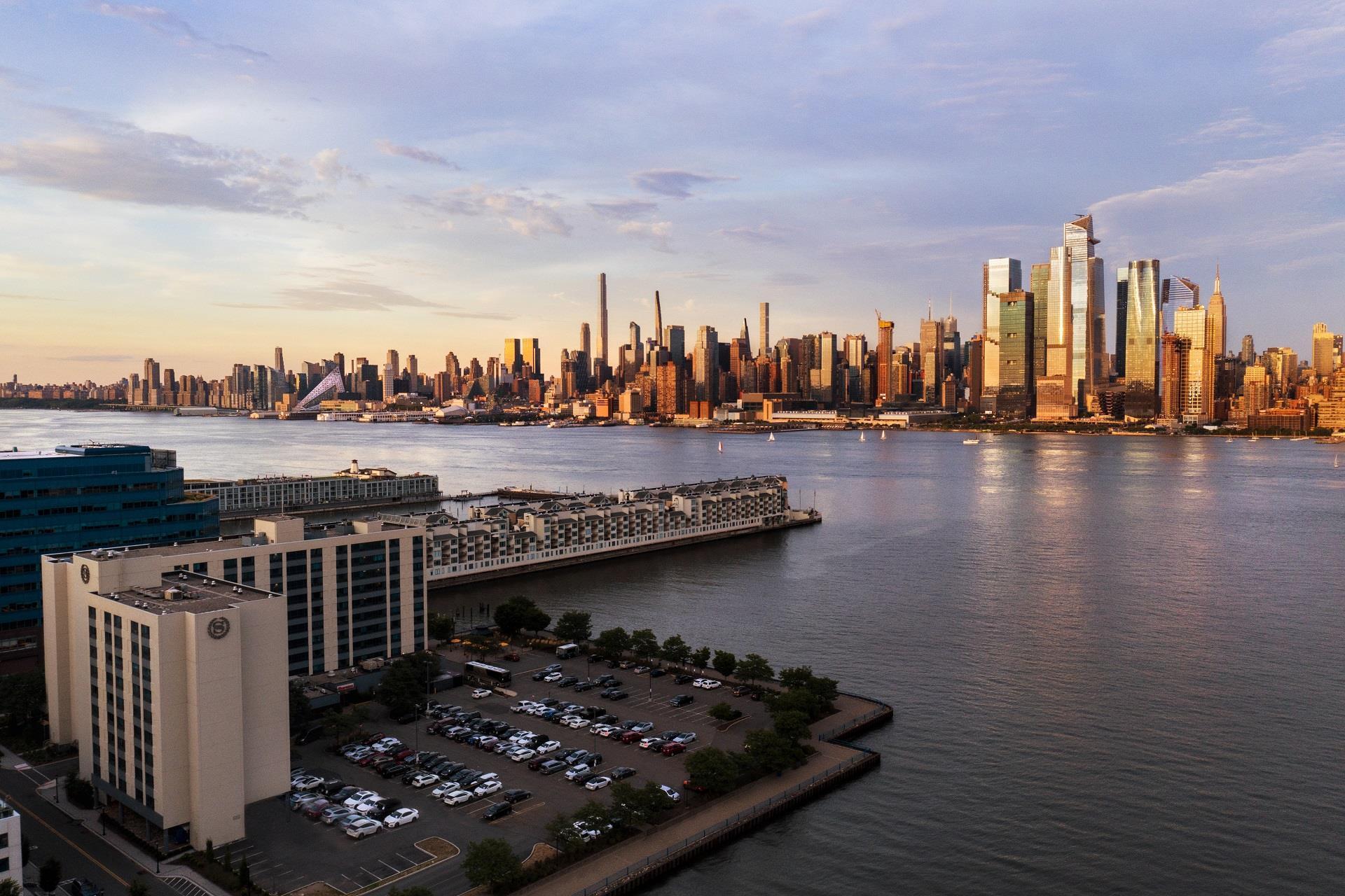 Sheraton Lincoln Harbor Hotel in Weehawken, NJ