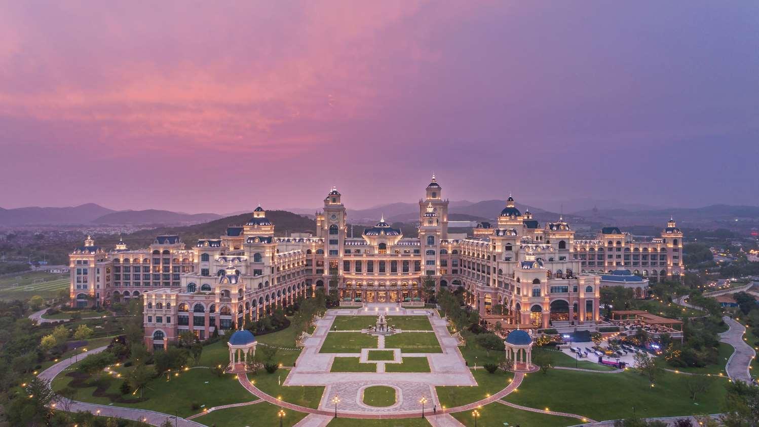Hilton Dalian Golden Pebble Beach Resort image