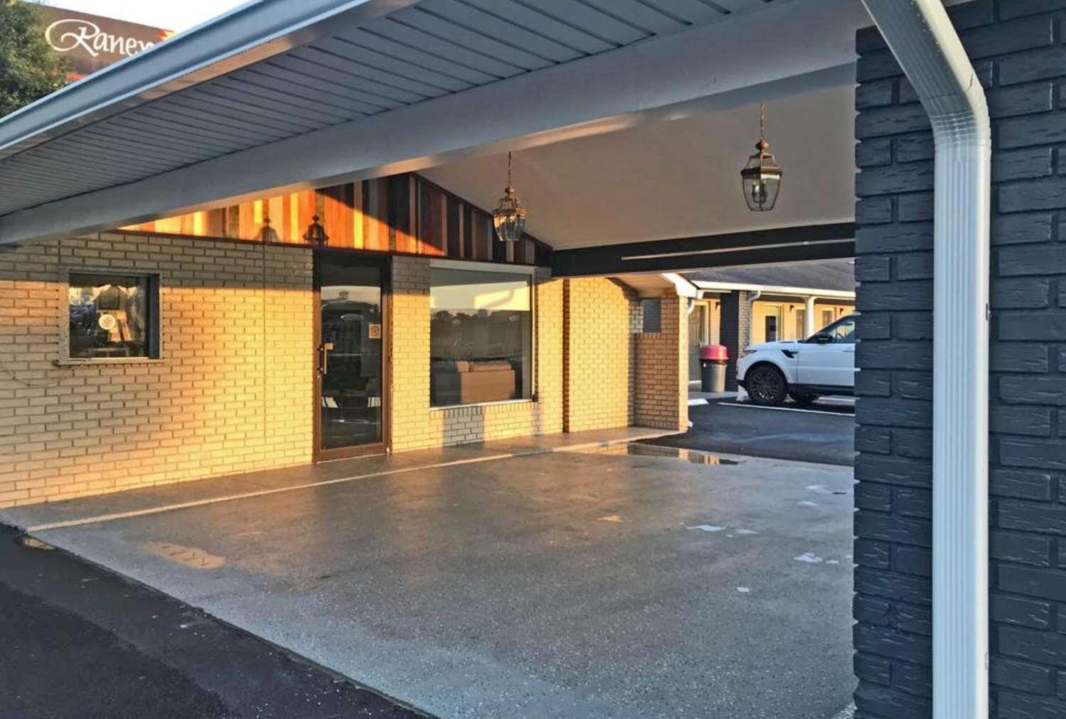 Rodeway Inn South image