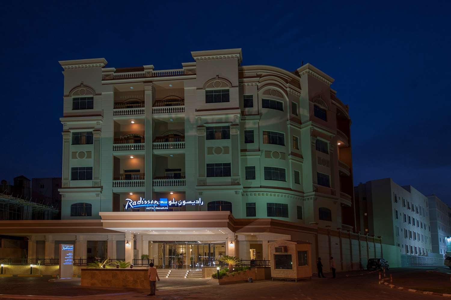 Radisson Blu Hotel Dhahran image