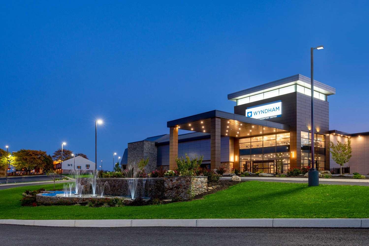 Wyndham Lancaster Resort and Convention Center image