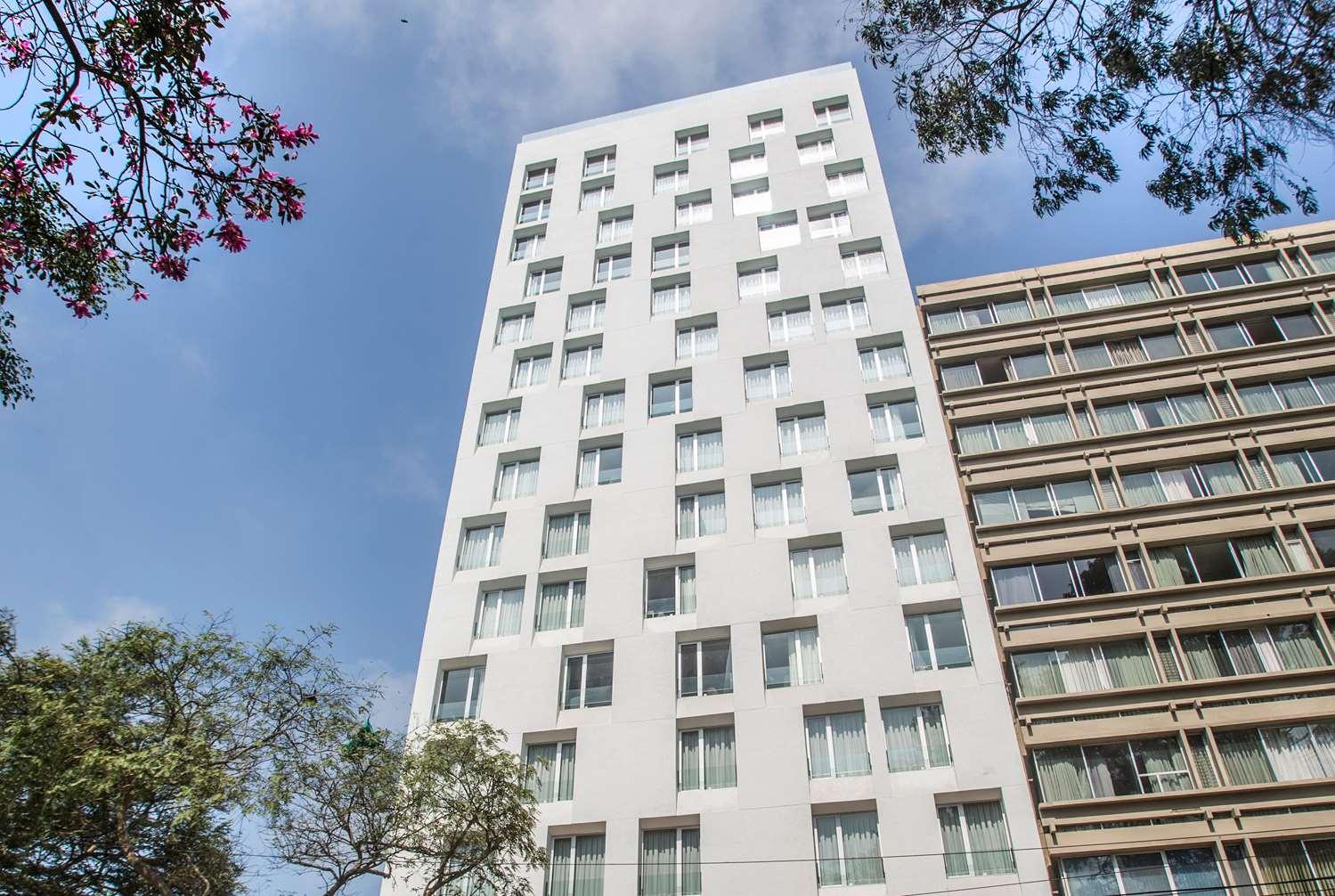 Dazzler by Wyndham Lima San Isidro image