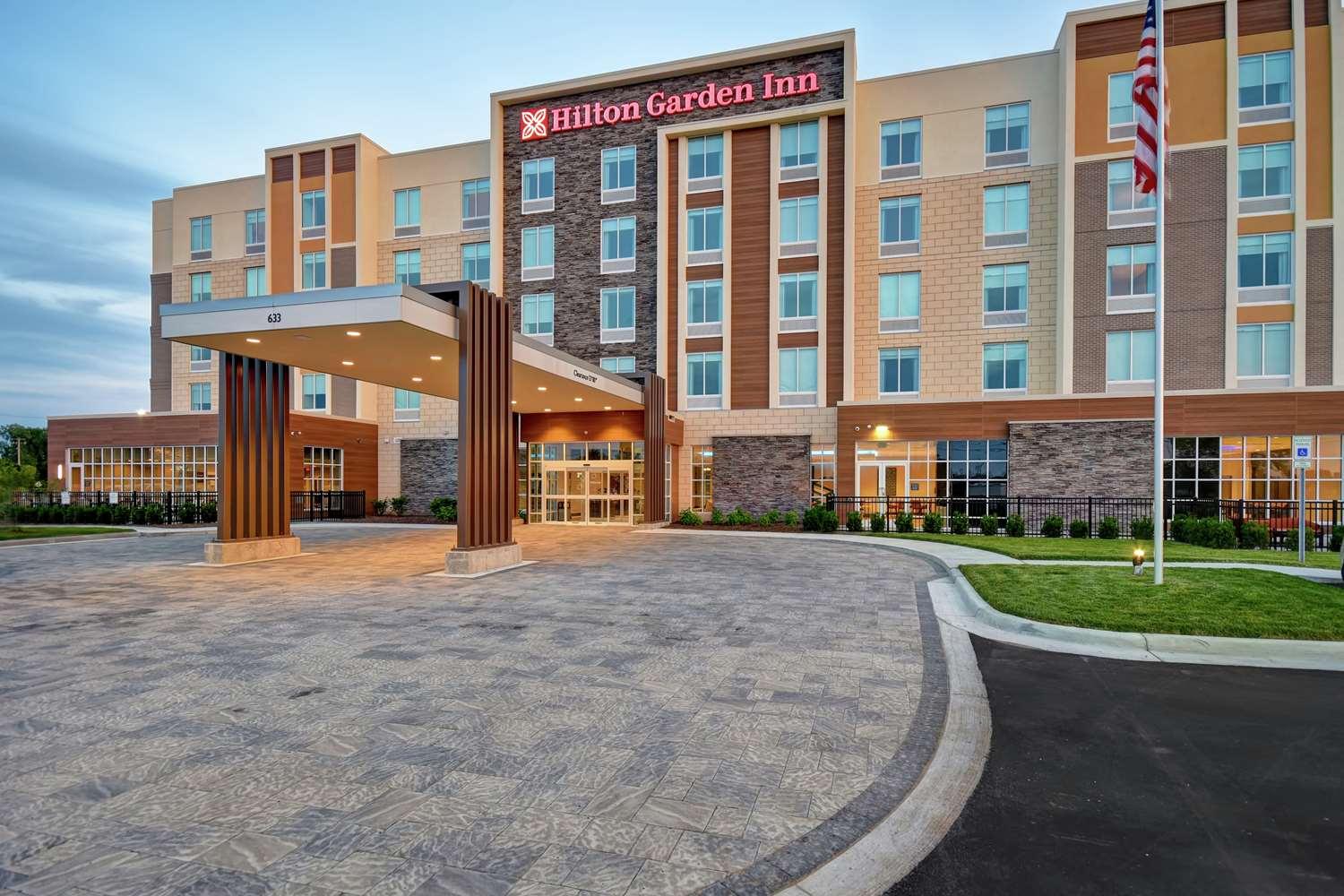Hilton Garden Inn Lansing West image