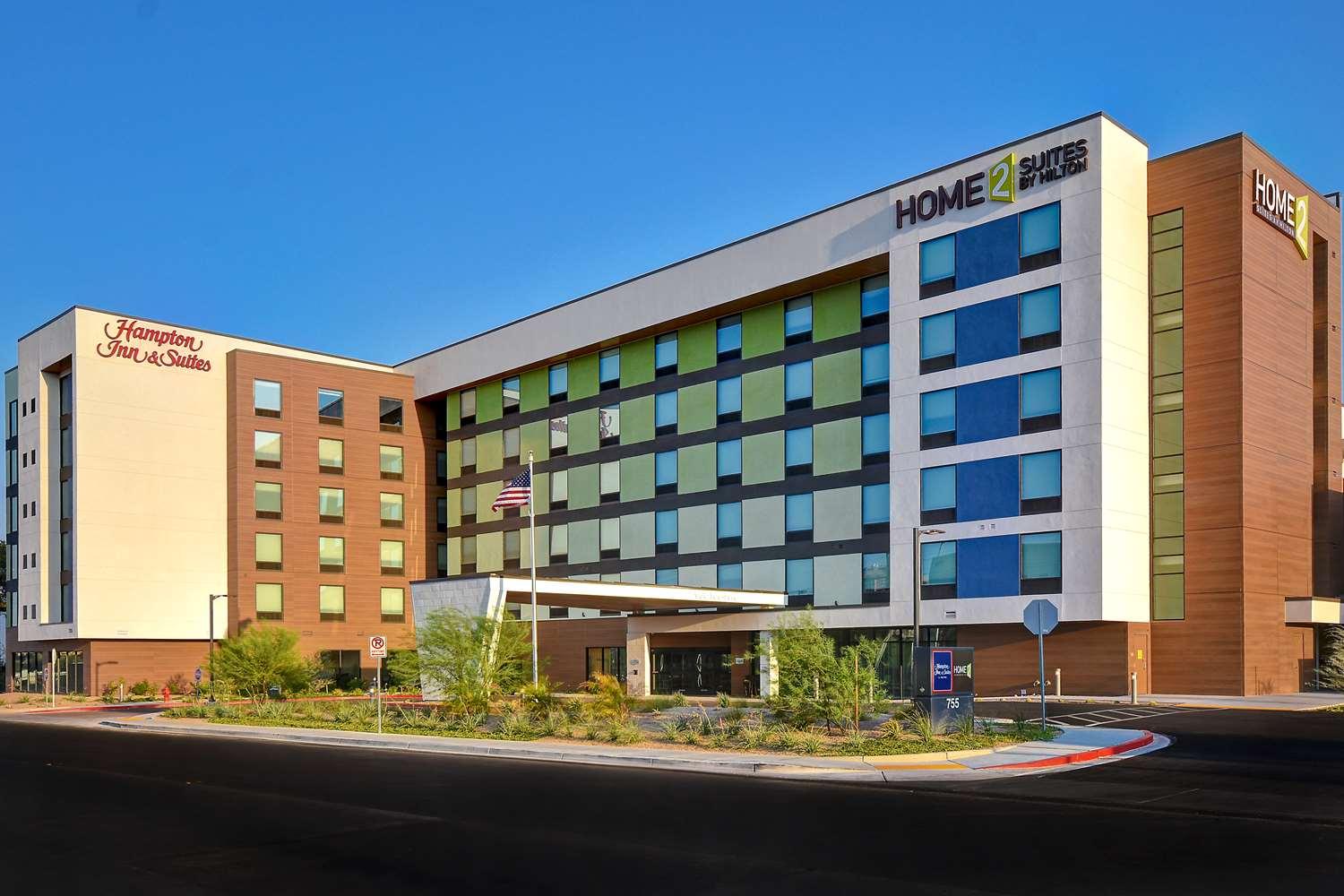 Hampton Inn & Suites Las Vegas Convention Center in Las Vegas, NV