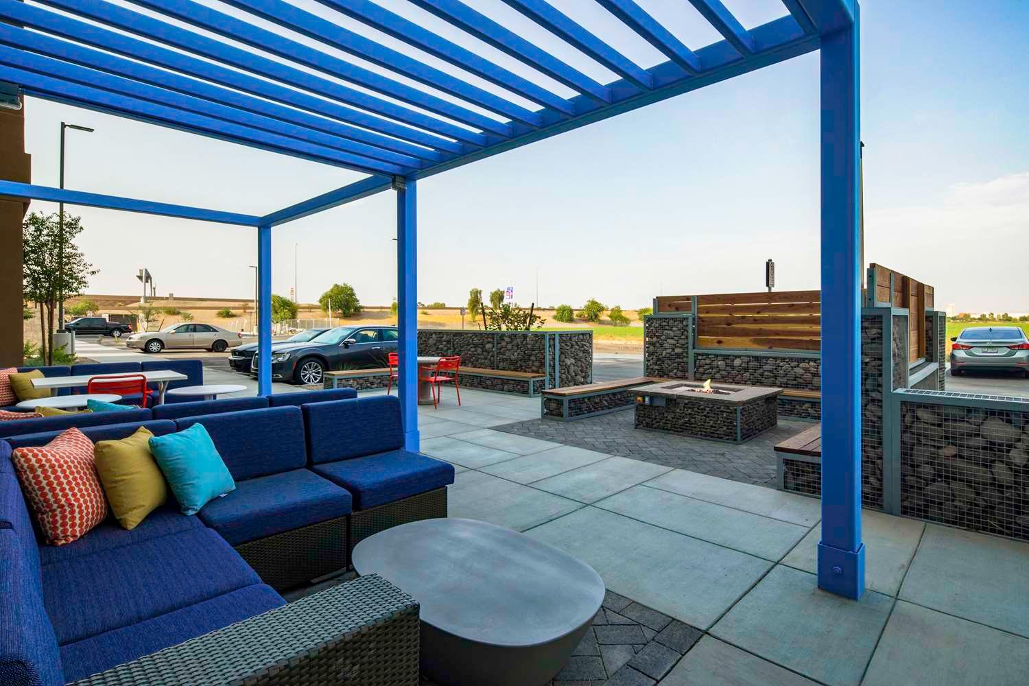 Tru by Hilton Goodyear Phoenix West image