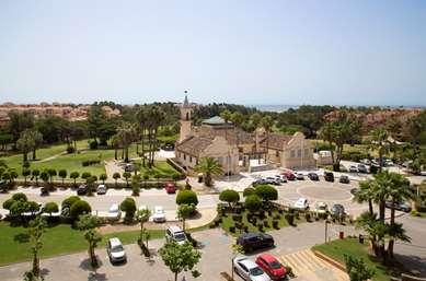 Lepe Huelva, ES 的 DoubleTree by Hilton Islantilla Beach Golf Resort