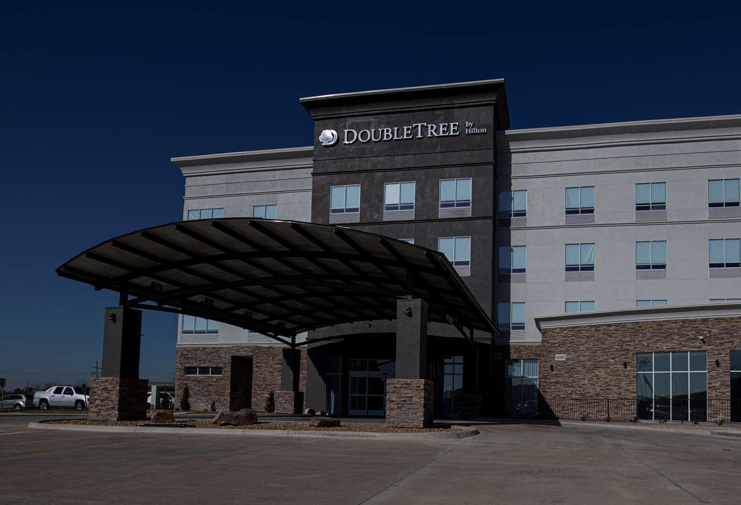 DoubleTree by Hilton Sulphur Lake Charles in Sulphur, LA