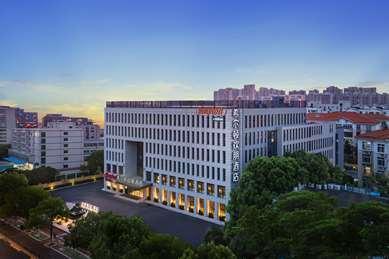 Hampton by Hilton Nanjing Zhushan Road в Нанкин, CN