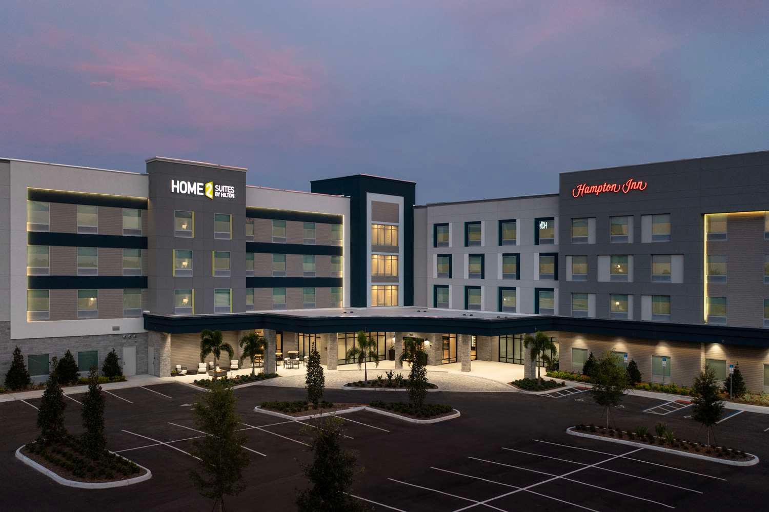 Hampton Inn Orlando Southeast Nona image