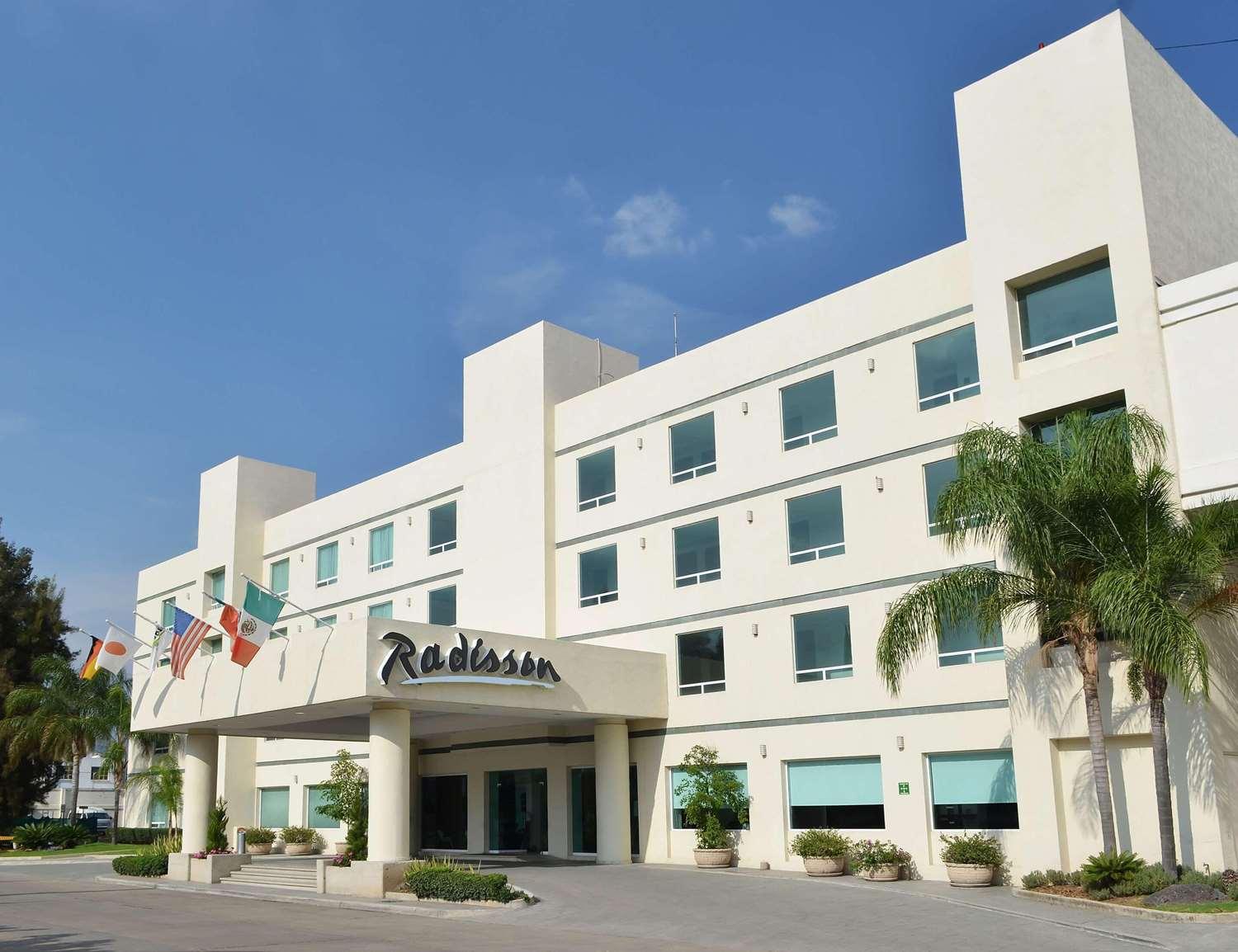 Radisson Poliforum Plaza Hotel Leon image