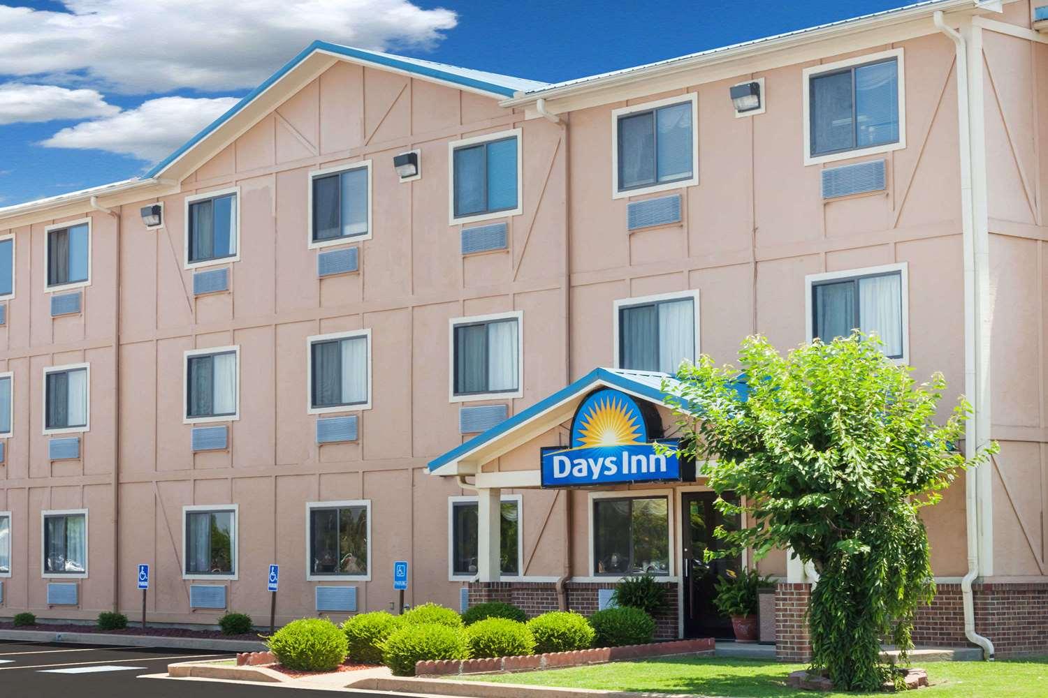 Days Inn by Wyndham Dyersburg in Dyersburg, TN