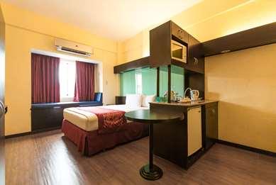 Batangas, PH 的 Microtel by Wyndham Batangas