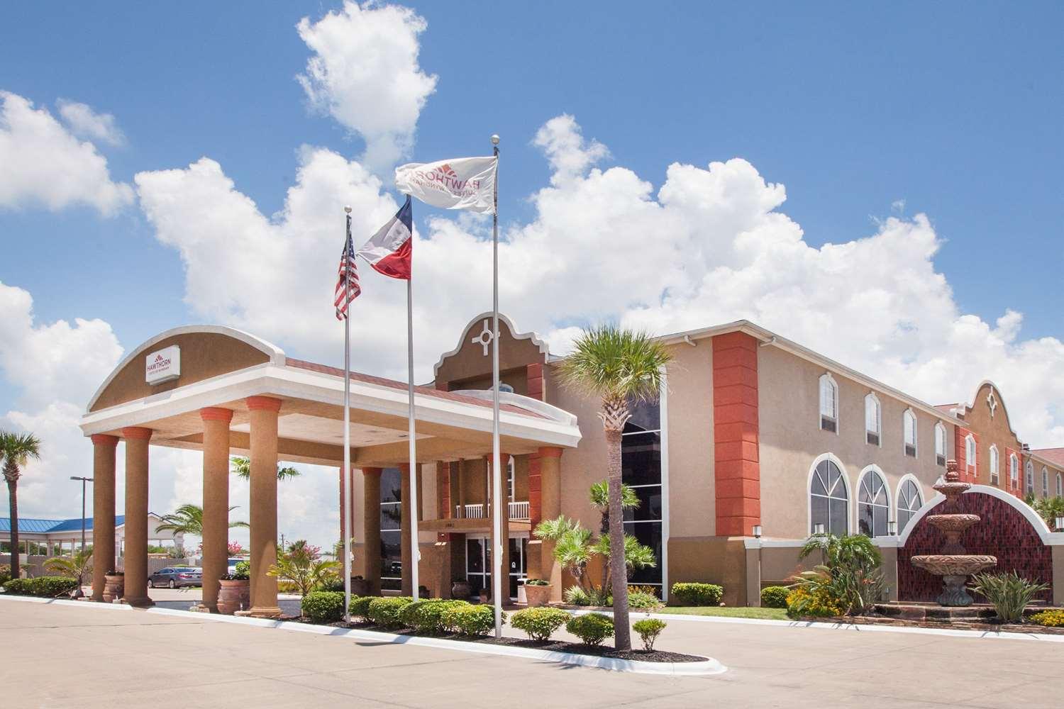 Hawthorn Extended Stay by Wyndham Corpus Christi in Corpus Christi, TX