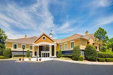 Cary, NCにおけるHomewood Suites by Hilton Raleigh/Cary 