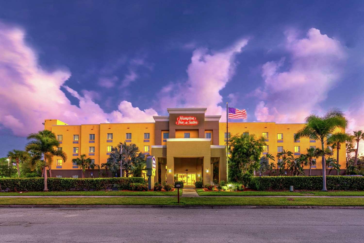 Hampton Inn & Suites Ft. Pierce image