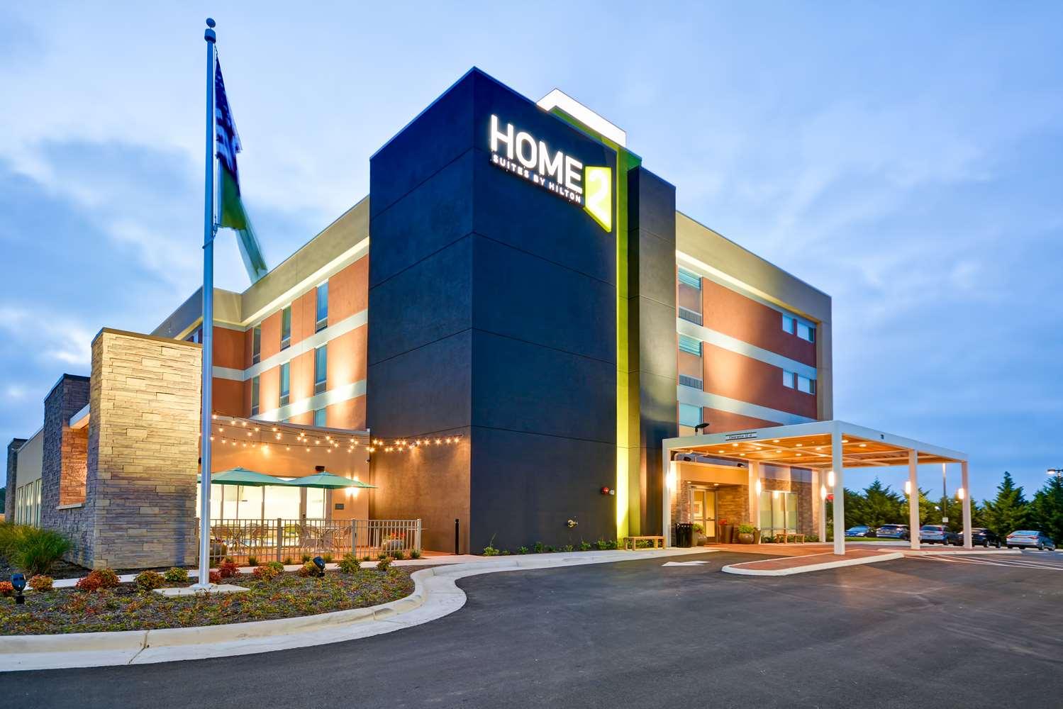 Home2 Suites by Hilton Charles Town image