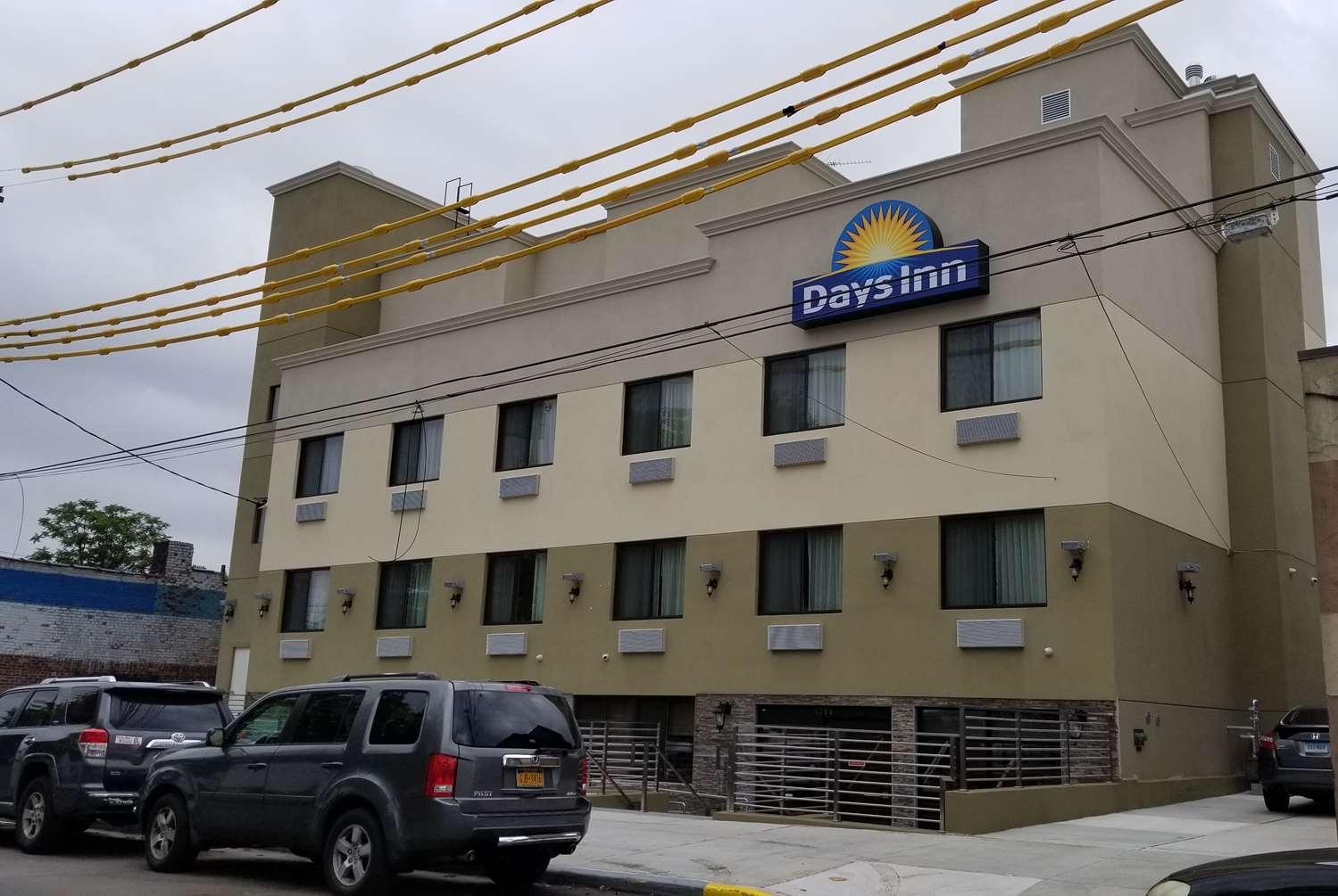 Days Inn by Wyndham Brooklyn Marine Park in Brooklyn, NY