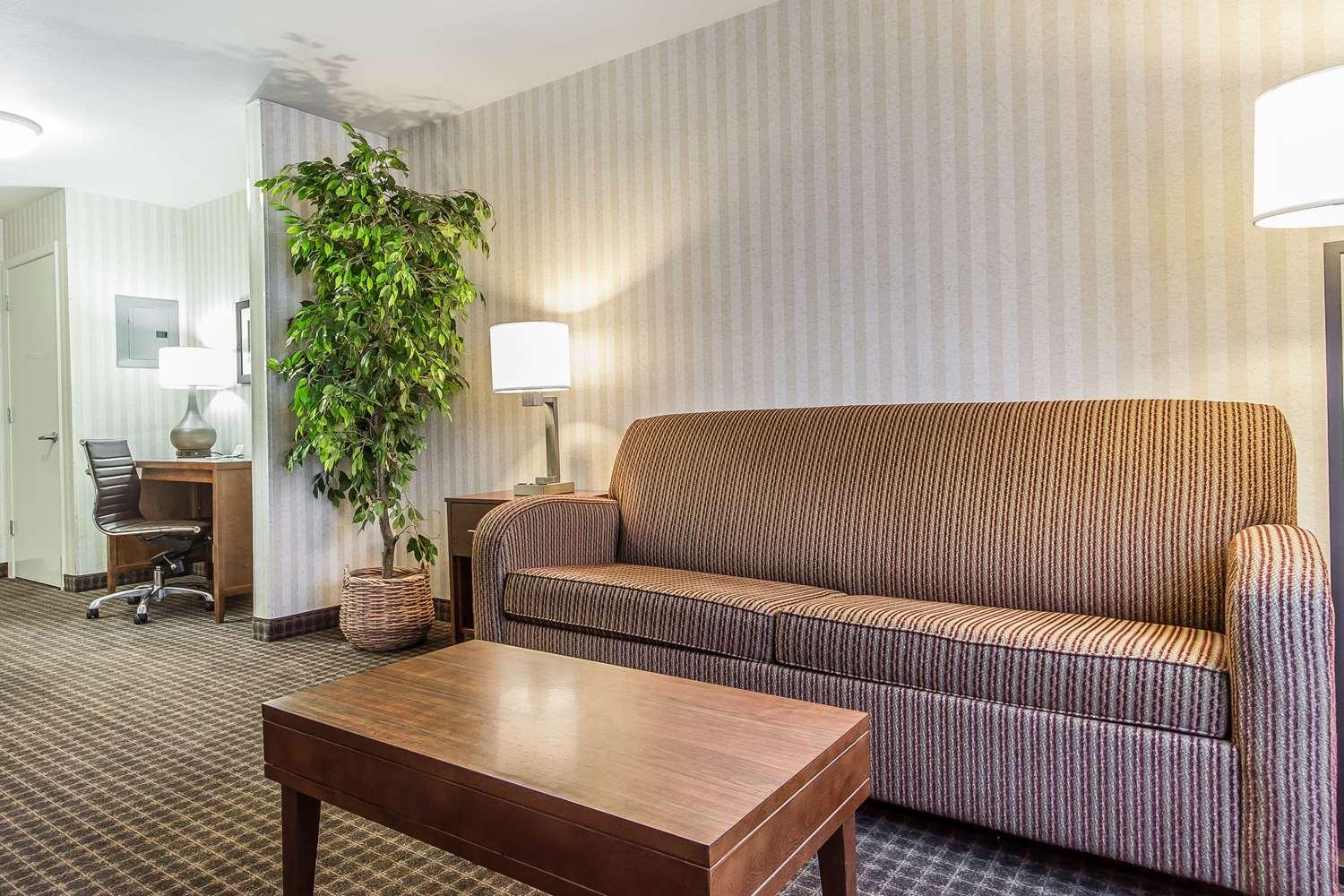 Quality Inn Half Moon Bay image