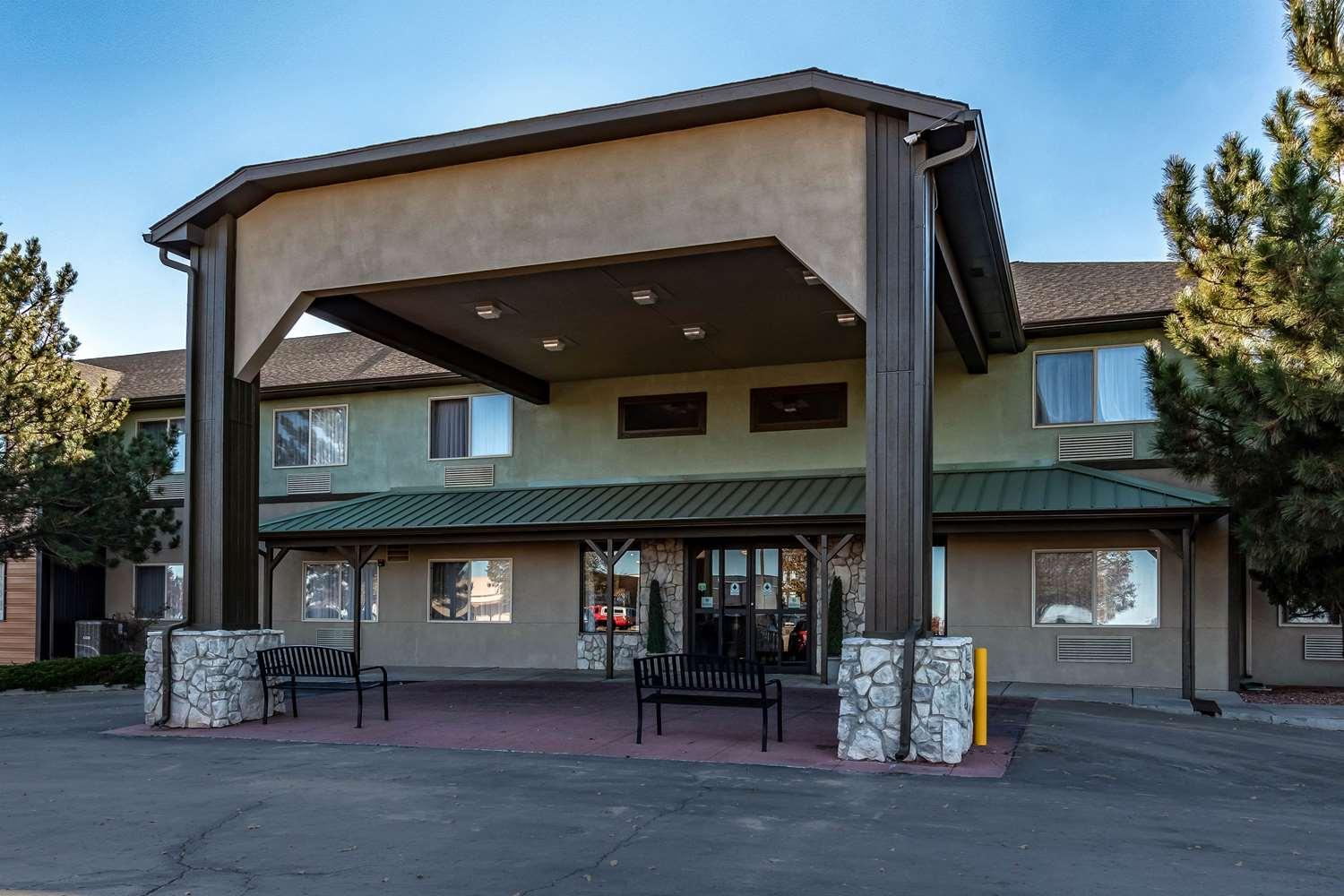 Quality Inn and Suites West in Pueblo West, CO