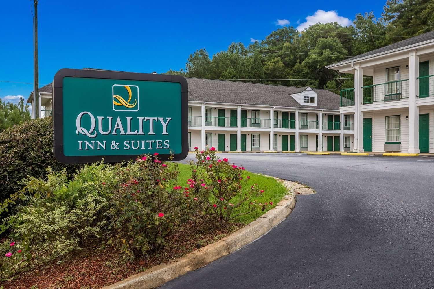 Quality Inn and Suites near Lake Oconee image