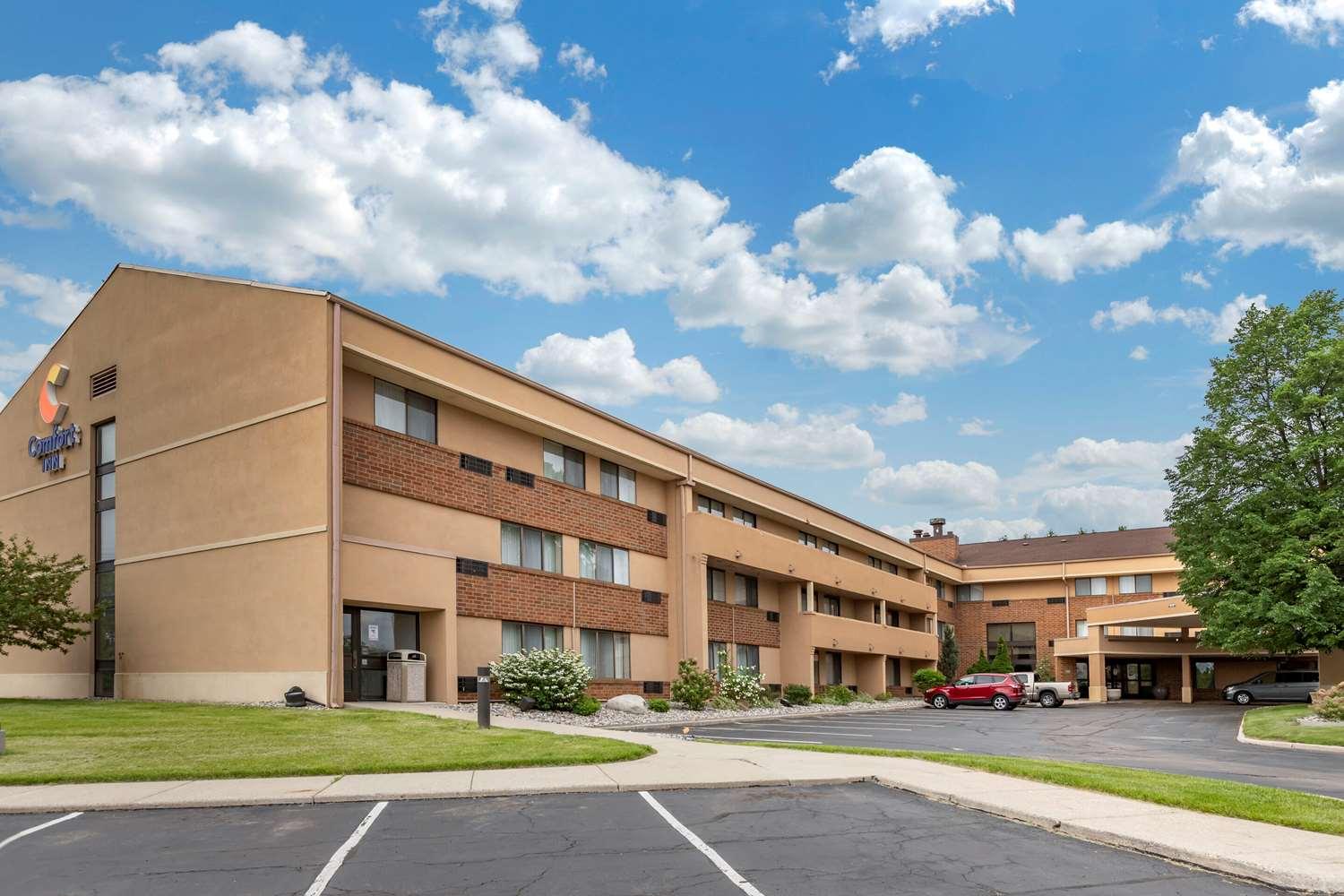 Comfort Inn Lansing image