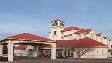 La Quinta Inn & Suites by Wyndham Denver Southwest Lakewood in Lakewood, CO