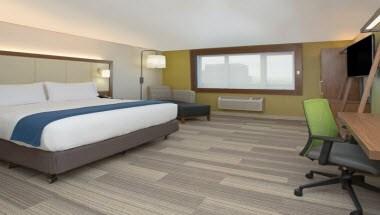 Holiday Inn Express & Suites Pahrump in Pahrump, NV