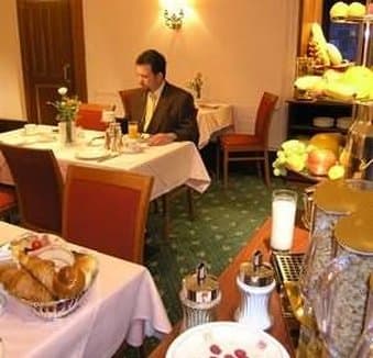 Hotel Elite Lausanne в Lausanne, CH