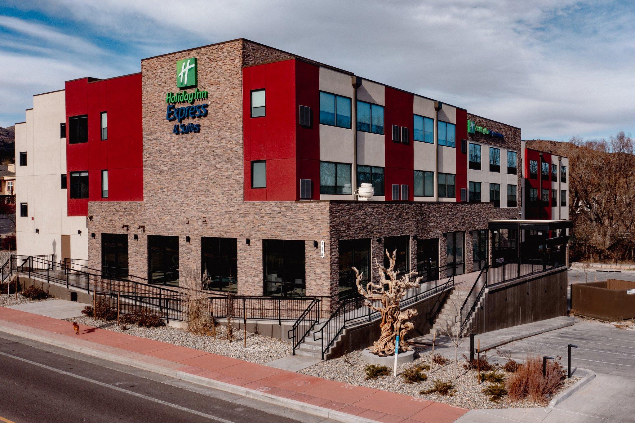 Holiday Inn Express & Suites Manitou Springs in Manitou Springs, CO