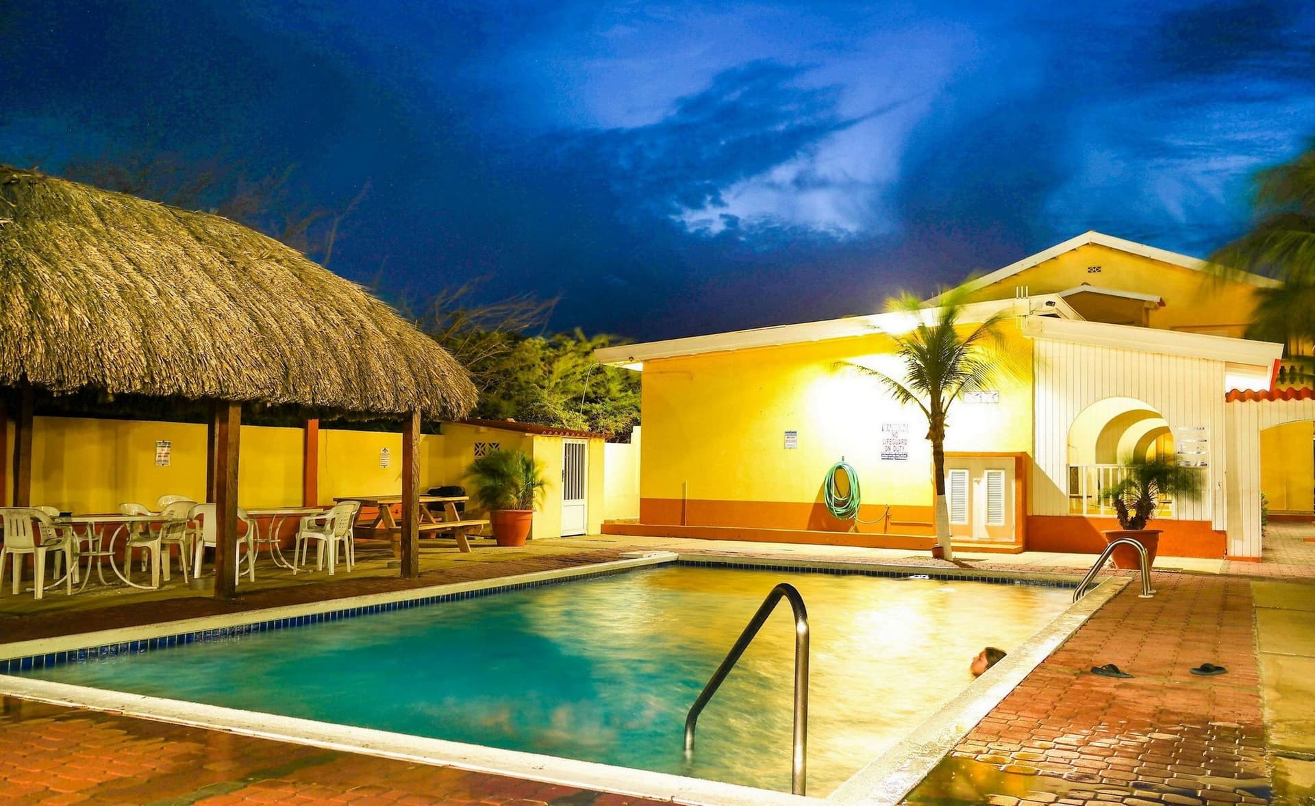 Coconut Inn ใน Palm Beach, AW