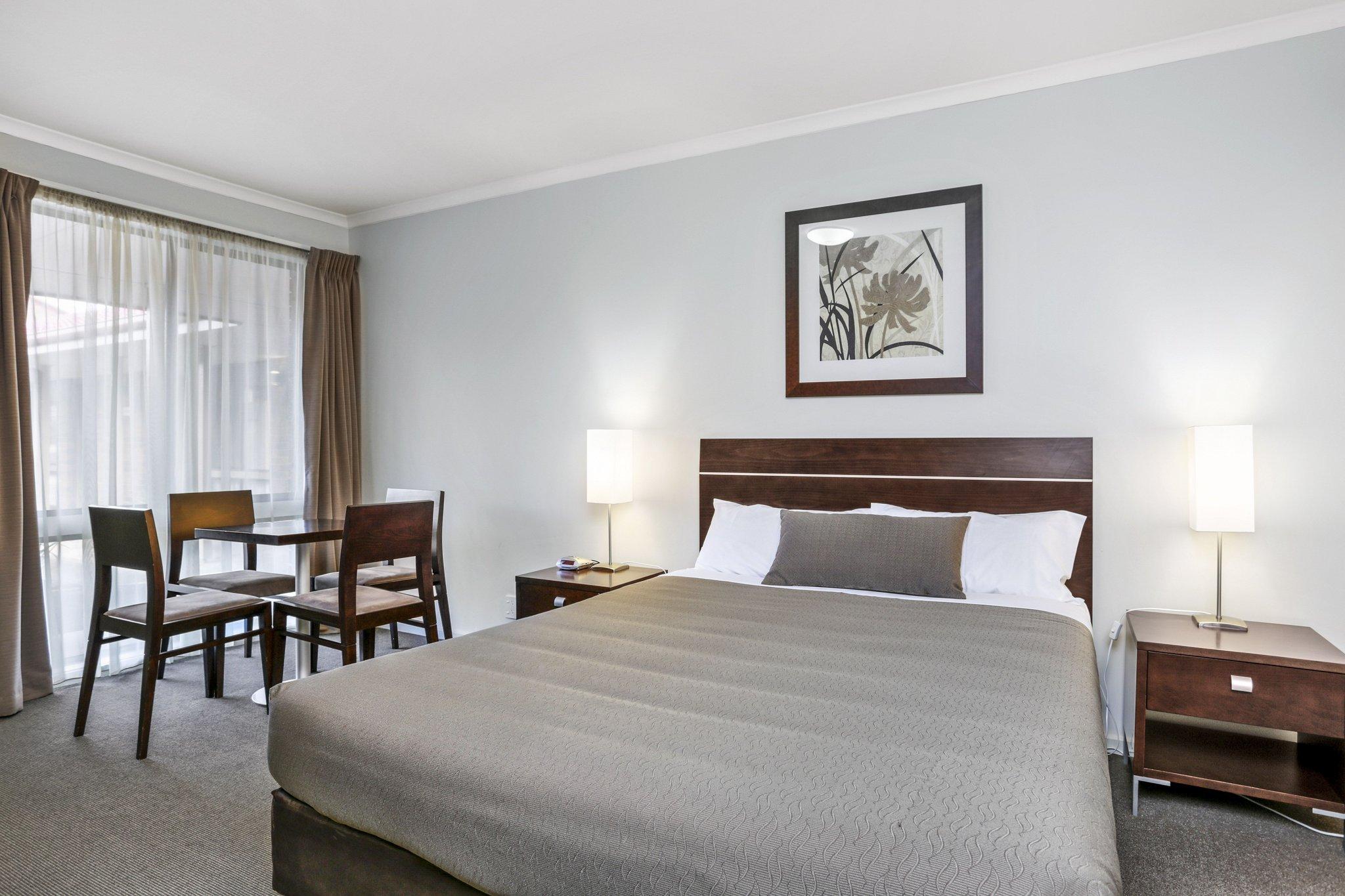 Elm Tree Motel image