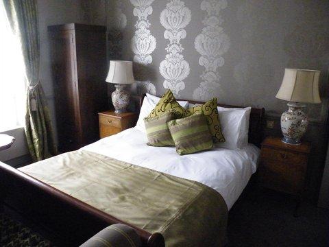 Saracens Head Hotel, Towcester, GB1