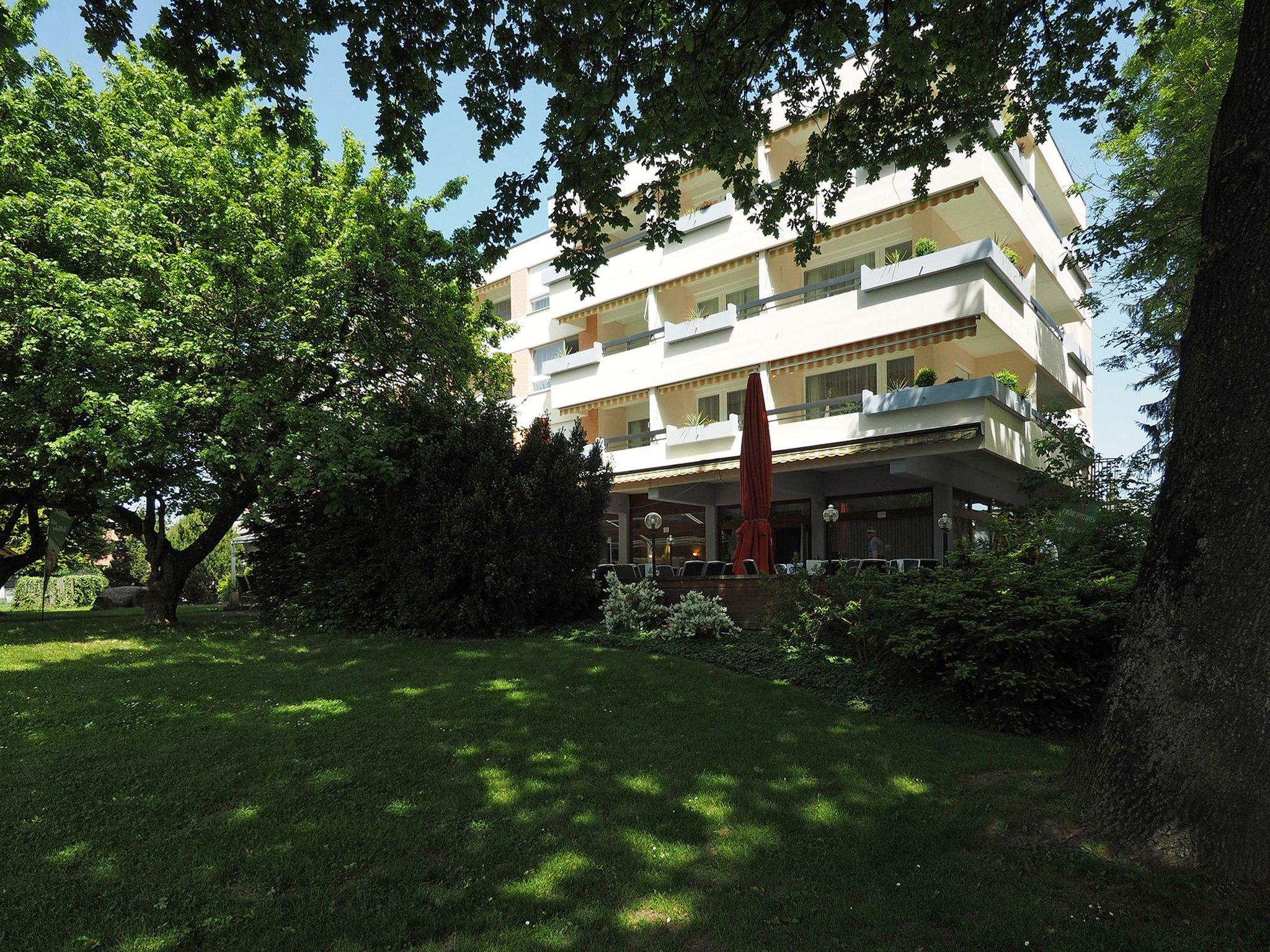 Hotel Restaurant Holiday image