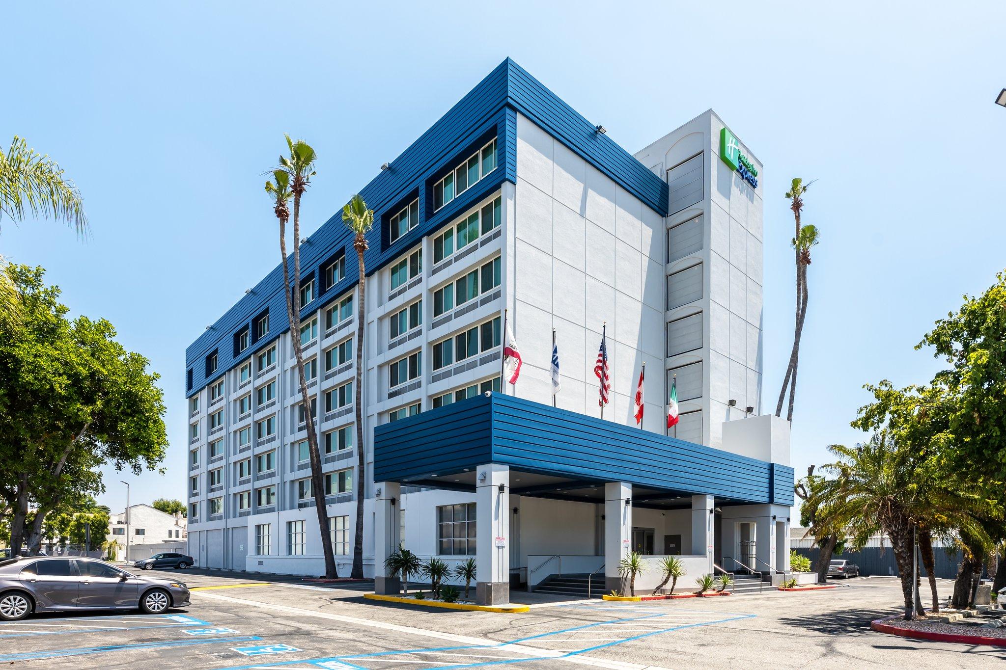 Holiday Inn Express Hotel Van Nuys in Van Nuys, CA